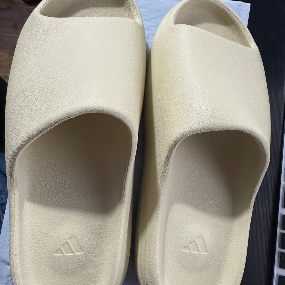 Adidas Yeezy Slide Bone | Brand New (No Box)